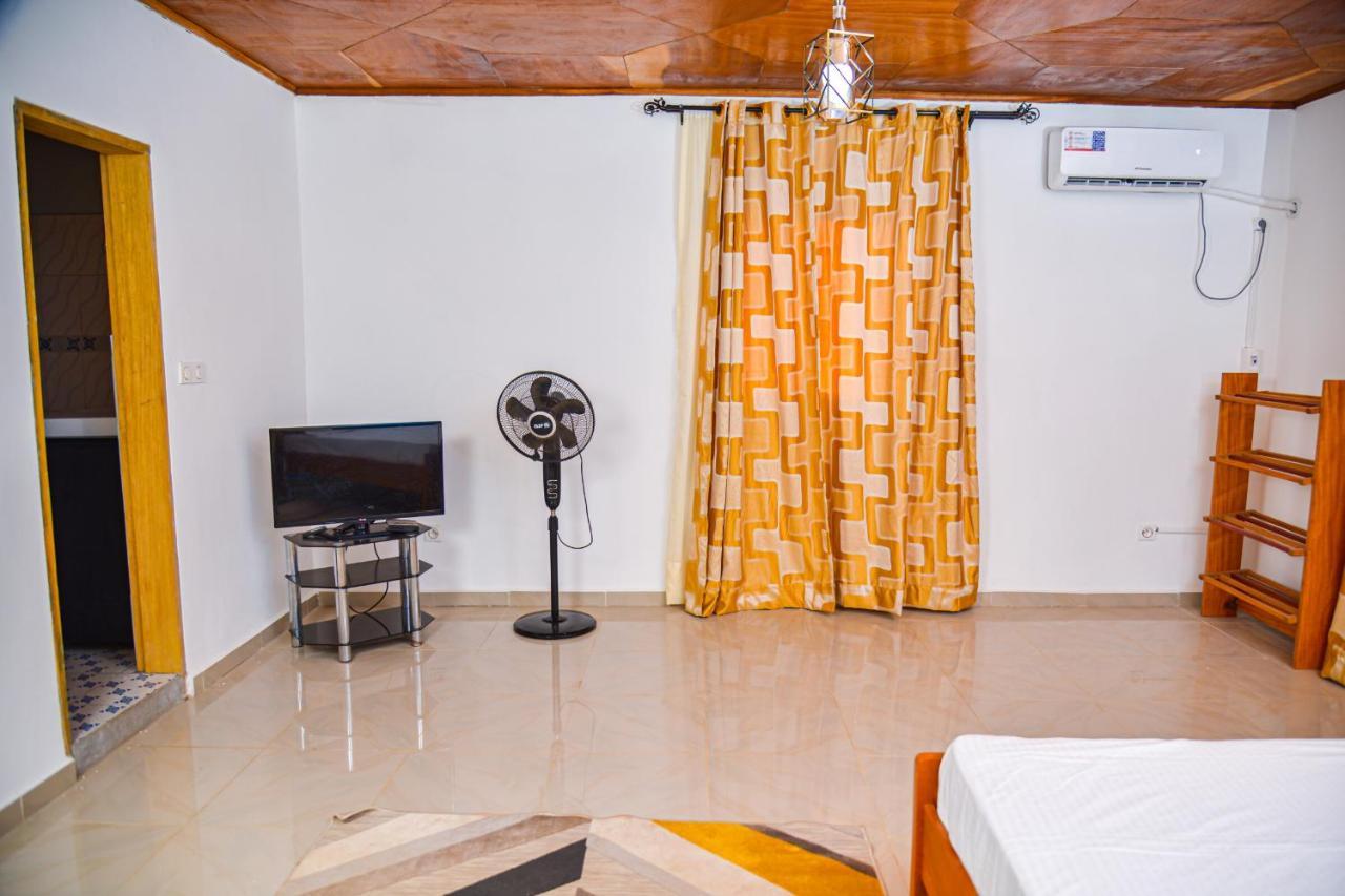 Appartement Meuble 2 Chambres Avec Salle De Bain - 1 Salon - 1E Cuisine - La Concorde - Quartier Nkomkana Yaoundé Exteriör bild