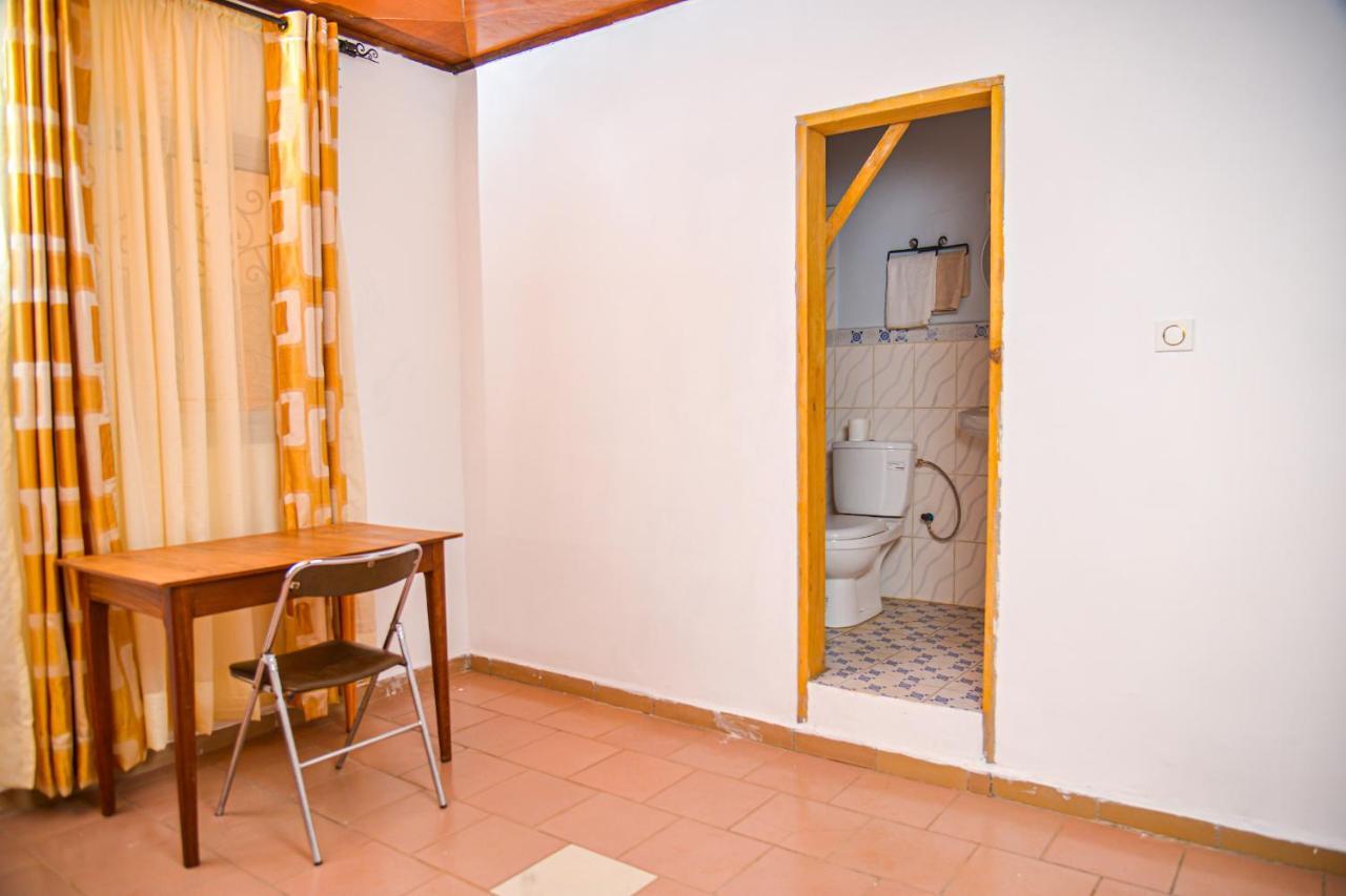 Appartement Meuble 2 Chambres Avec Salle De Bain - 1 Salon - 1E Cuisine - La Concorde - Quartier Nkomkana Yaoundé Exteriör bild